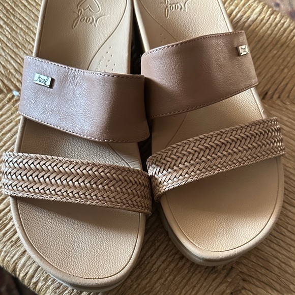 Reef banded horizon Tan Platform Sandals - Picture 4 of 11